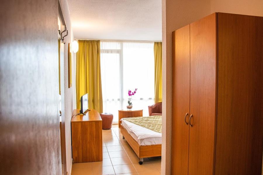 Hotel Mures Saturn Exterior photo